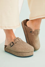 Parchment Rivet Buckle Closed Toe Platform Slippers- Women Parchment FabricA:100%Polyester+FabricB:100%TPR