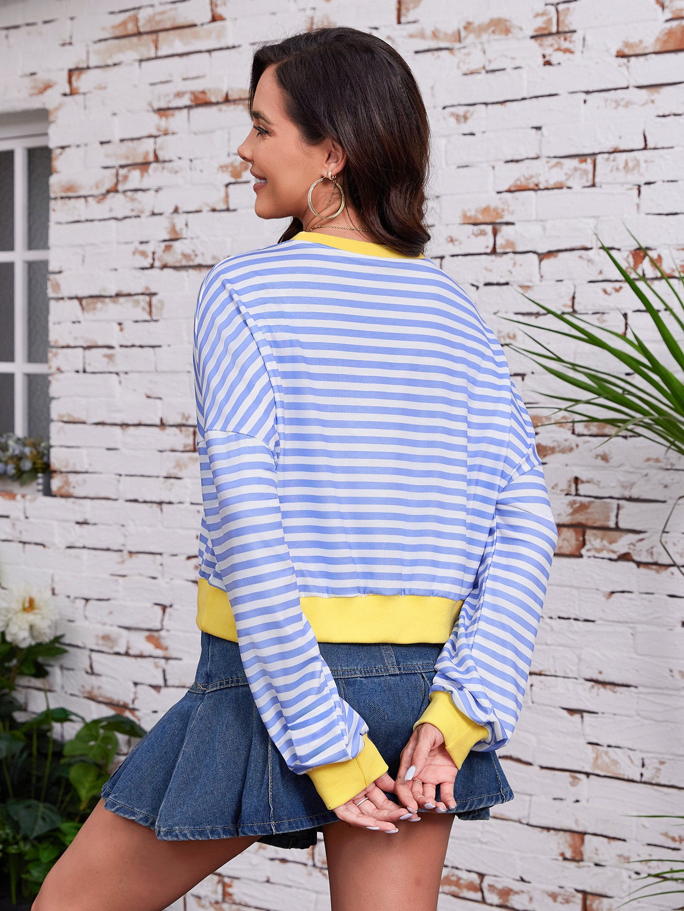Women's Long Sleeved Striped Round Neck Sweater Top